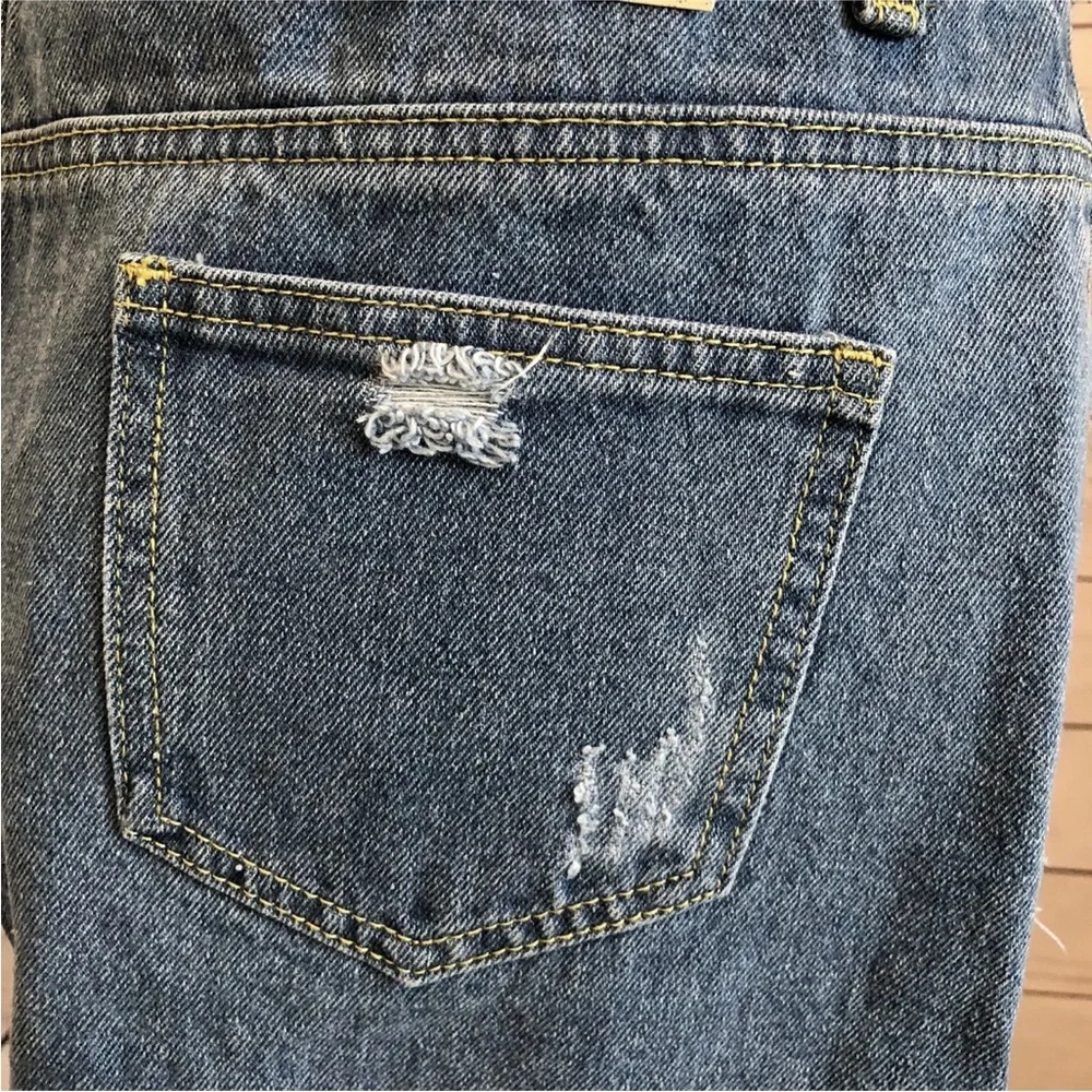 Boohoo Denim Mini Skirt SIZE 8 Destroyed Detail Uneven Raw Hem Medium Wash NWT